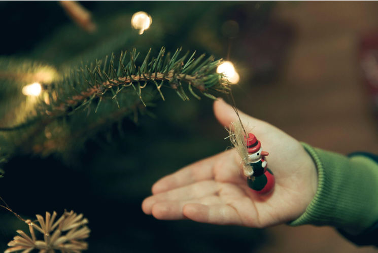 How to Create a Cozy Ambiance with Your Artificial Christmas Tree